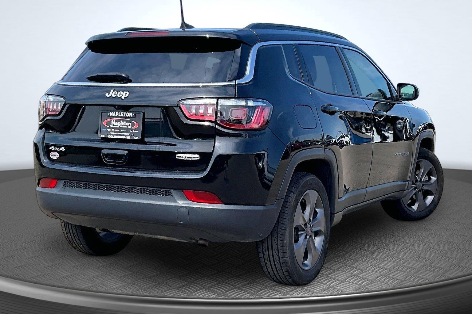 Used 2022 Jeep Compass Latitude Lux with VIN 3C4NJDFB2NT177243 for sale in Columbus, WI