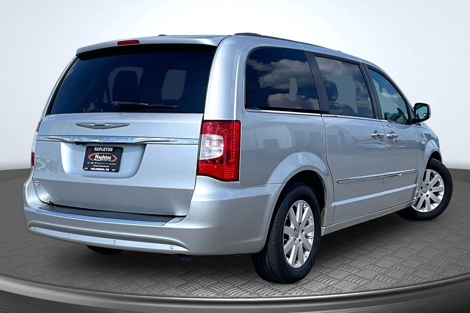 Used 2012 Chrysler Town & Country Touring-L with VIN 2C4RC1CG6CR401866 for sale in Columbus, WI