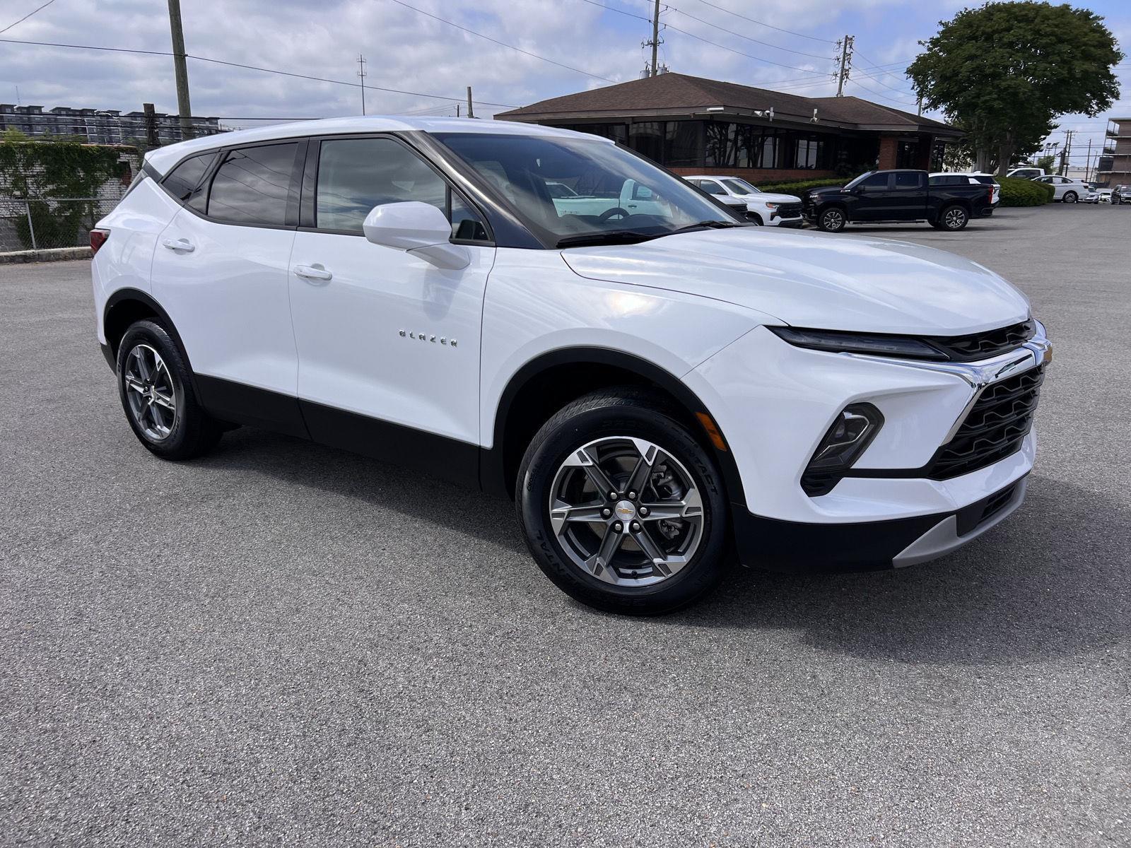 Summit White 2025 Chevrolet Blazer LT AWD SUV / Crossover 9-Speed Automatic