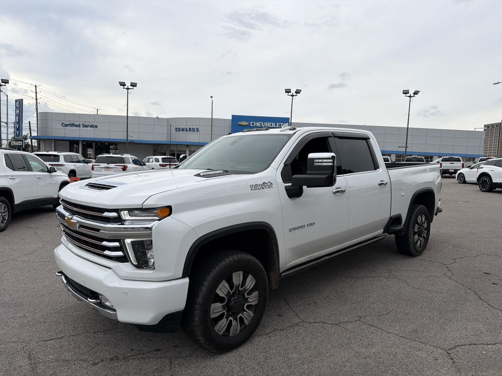 Summit White 2022 Chevrolet Silverado 2500HD Pickup Truck Four-Wheel Drive Automatic