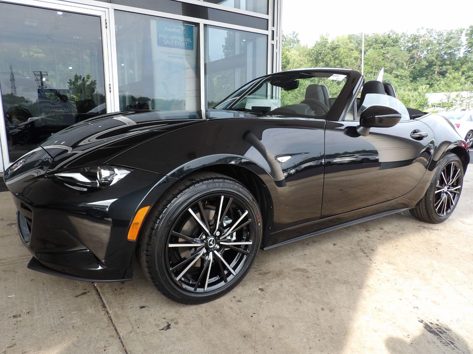 Jet Black Mica 2026 Mazda MX-5 Miata Convertible Rear-Wheel Drive Manual