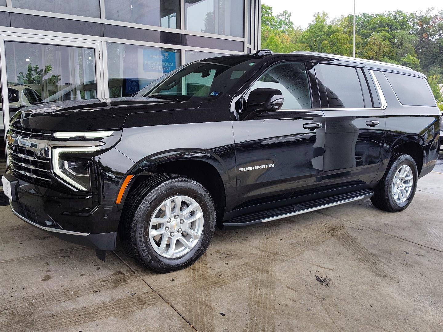 2025 Chevrolet Suburban LT 4WD