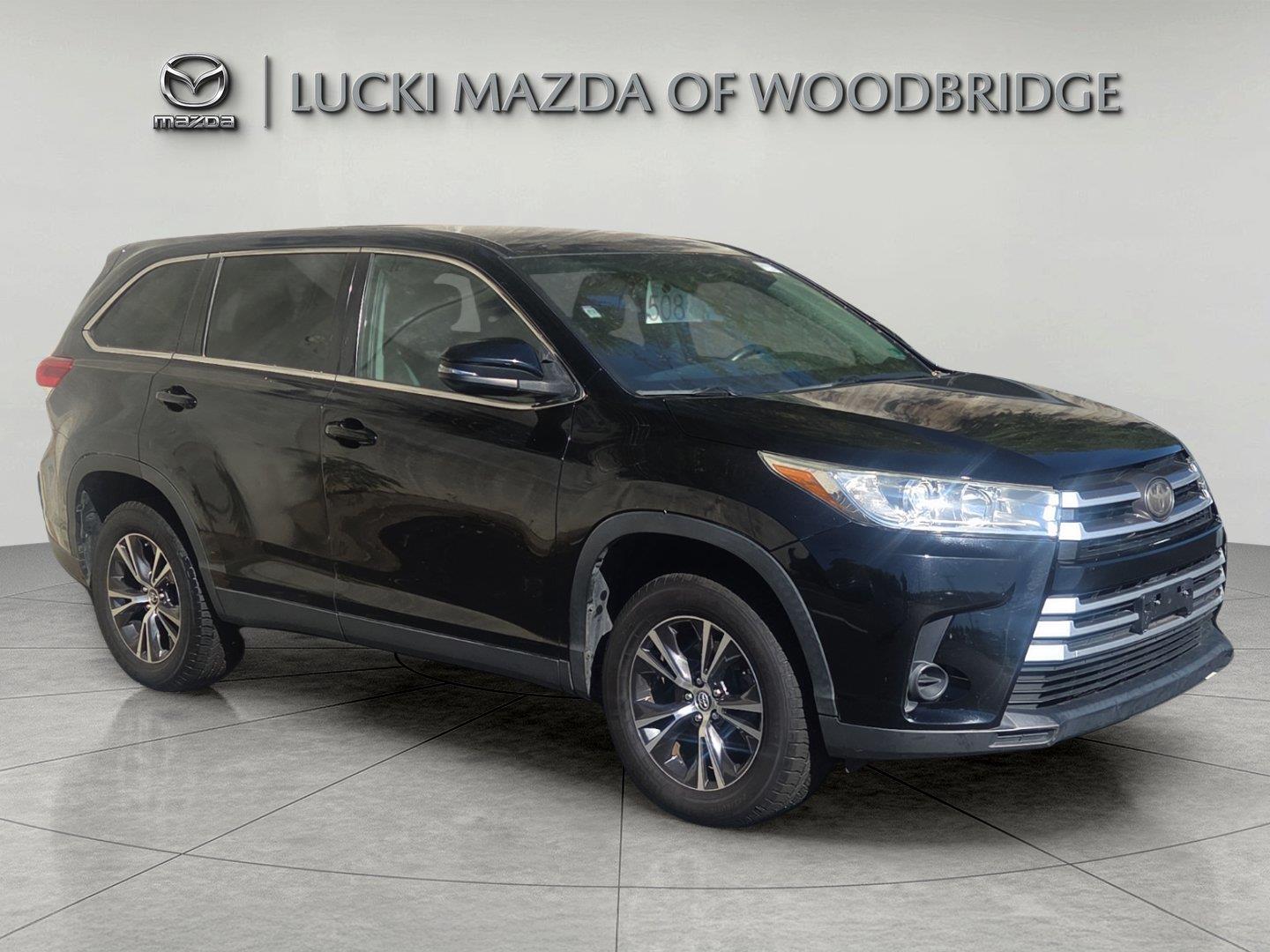 Midnight Black Metallic 2019 Toyota Highlander SUV / Crossover Front-Wheel Drive 8-Speed Automatic