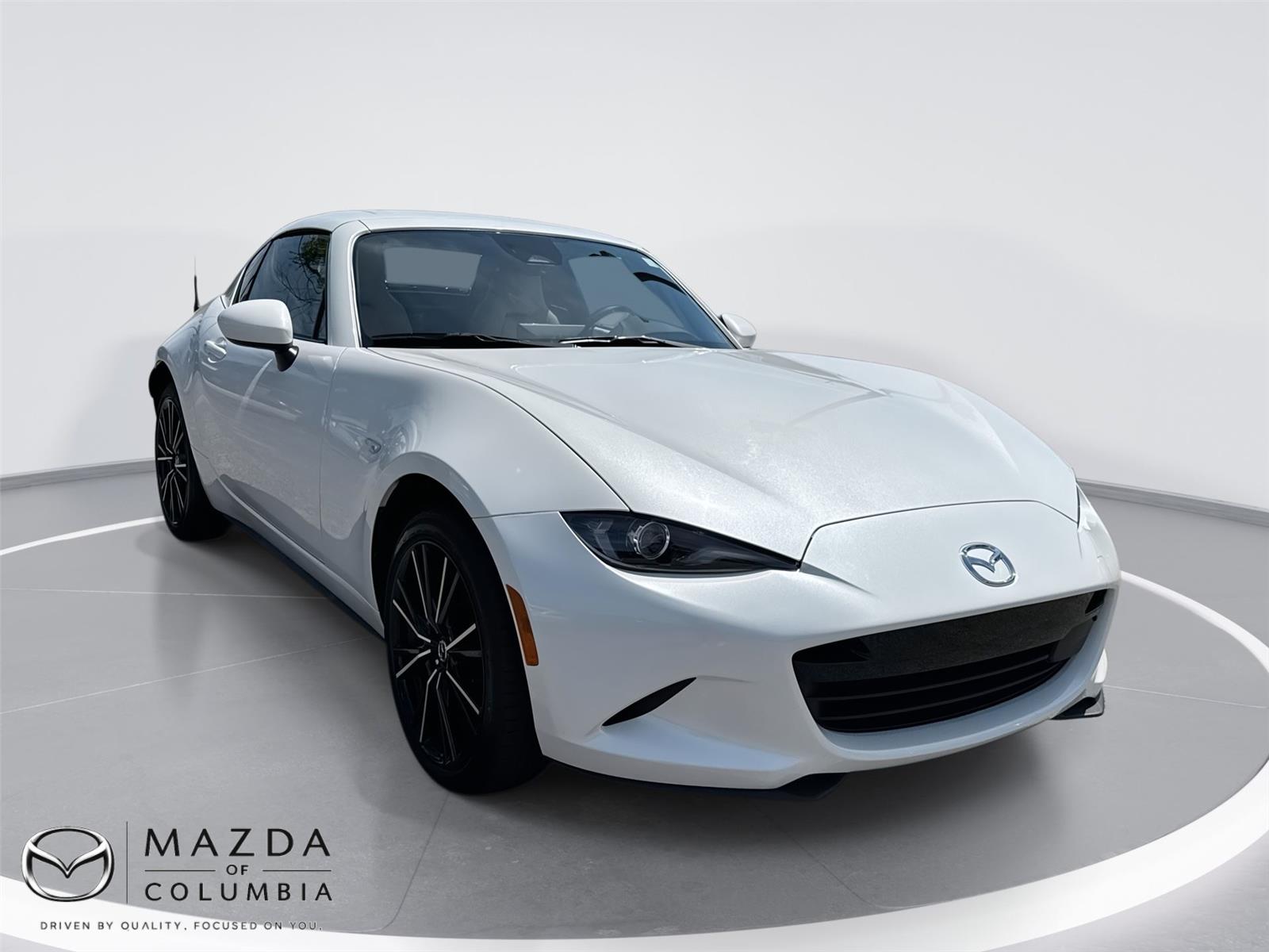 Snowflake White Pearl Mica 2025 Mazda MX-5 Miata RF Grand Touring RWD Convertible Rear-Wheel Drive Automatic