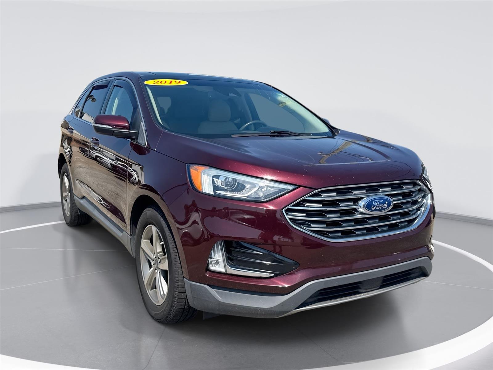 Red (Burgundy Velvet Metallic Tinted Clearcoat) 2019 Ford Edge SUV / Crossover Front-Wheel Drive 8-Speed Automatic