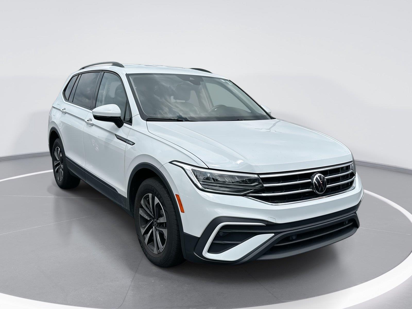 Pure White 2024 Volkswagen Tiguan SUV / Crossover Front-Wheel Drive Automatic