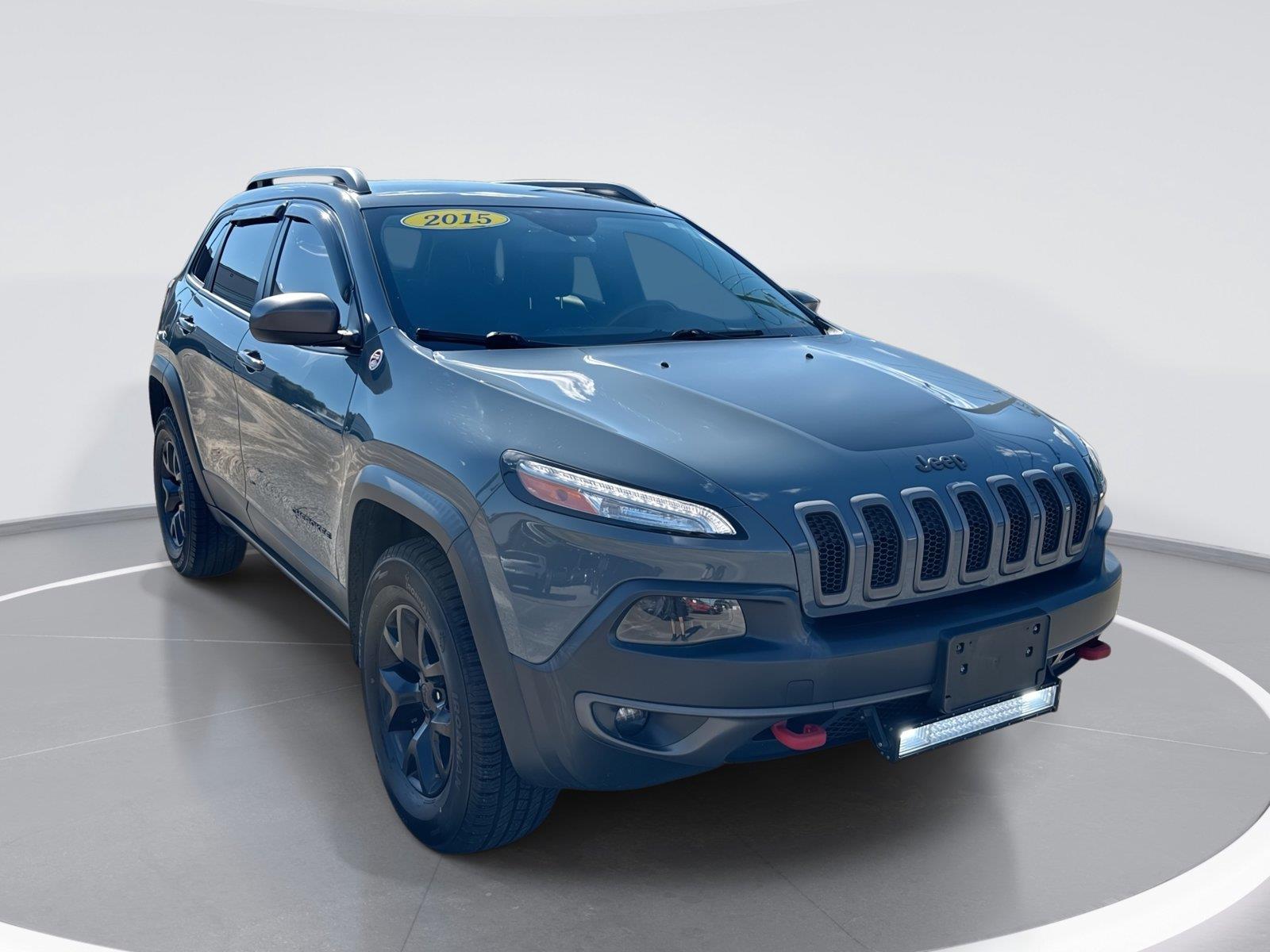 2015 Jeep Cherokee Anvil Clearcoat SUV/Crossover Todo terreno 9 velocidades Automática
