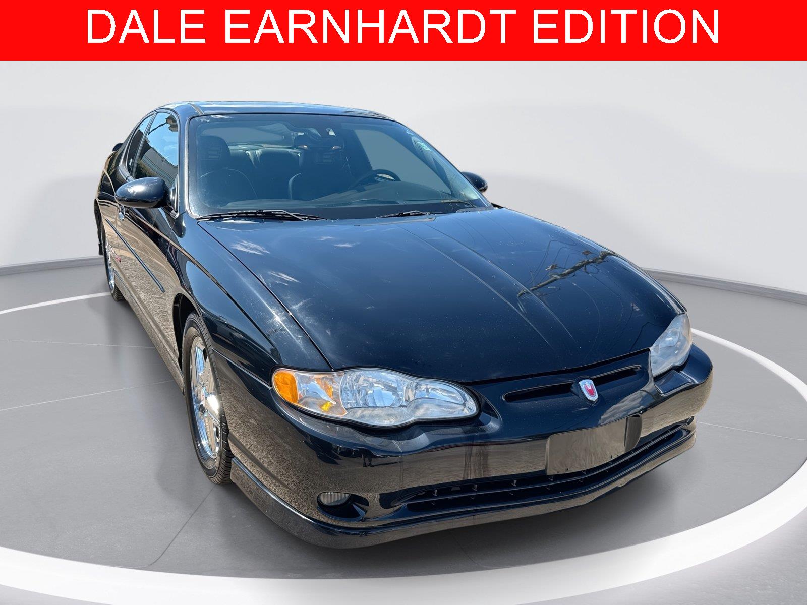 Black 2004 Chevrolet Monte Carlo Coupe Front-Wheel Drive 4-Speed Automatic Overdrive