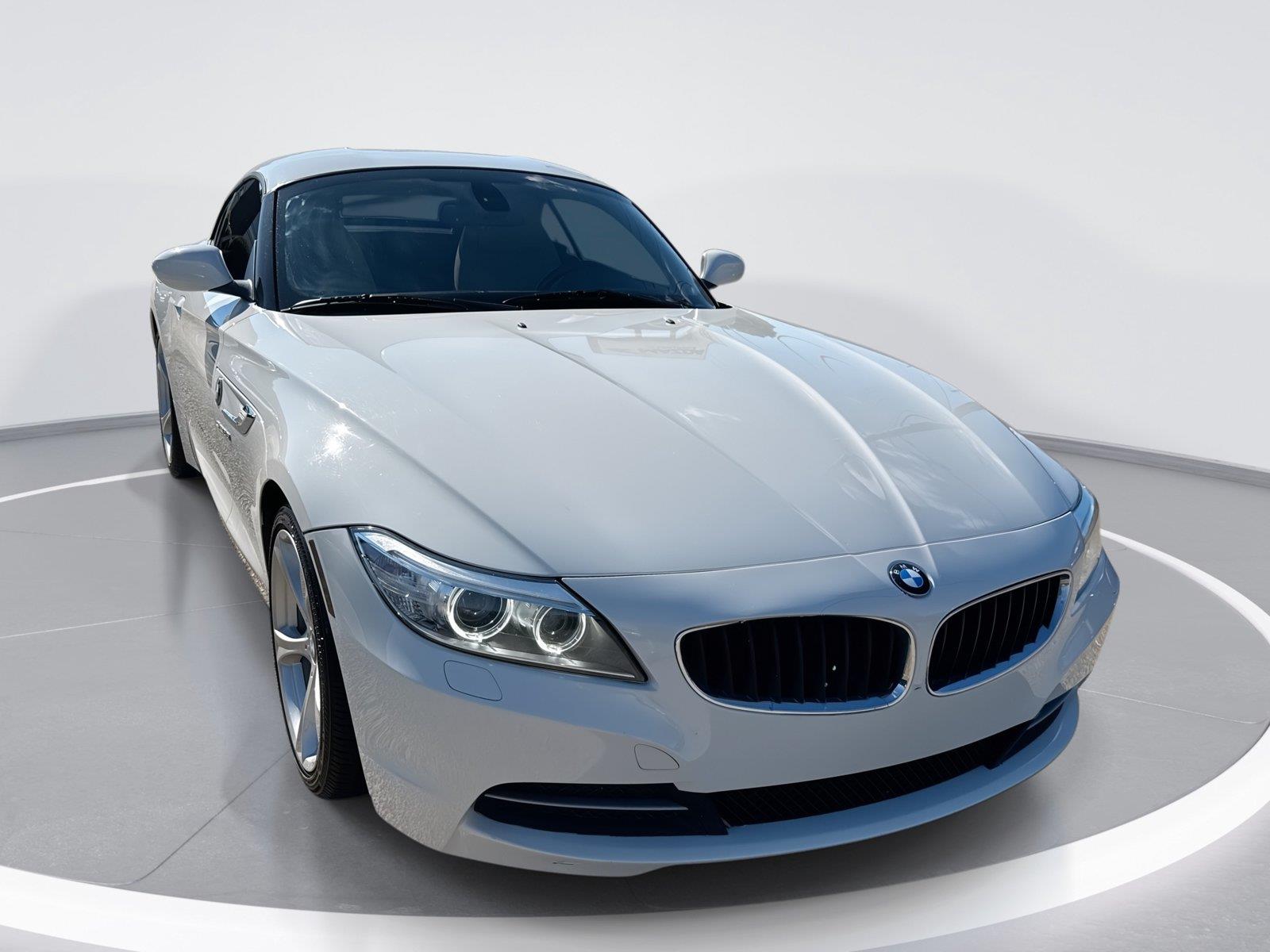 Alpine White 2016 BMW Z4 Convertible Rear-Wheel Drive 6-Speed Manual
