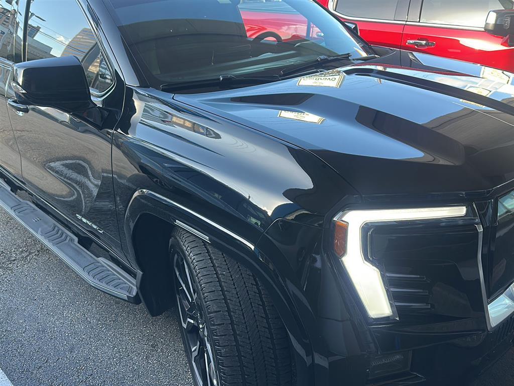Onyx Black 2025 GMC Sierra EV Denali Crew Cab (Max Range) e4WD Pickup Truck All-Wheel Drive Automatic