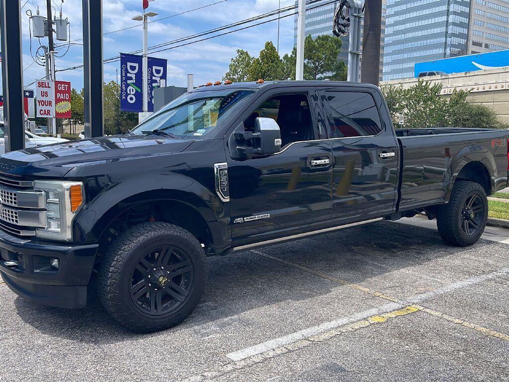2017 Ford F-350 Super Duty Negro (Shadow Black) Camioneta Todo terreno 6 velocidades Automática