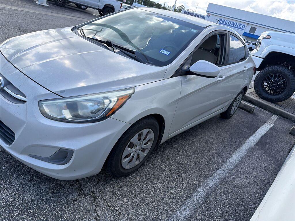  2016 Hyundai Accent Sedan Front-Wheel Drive 