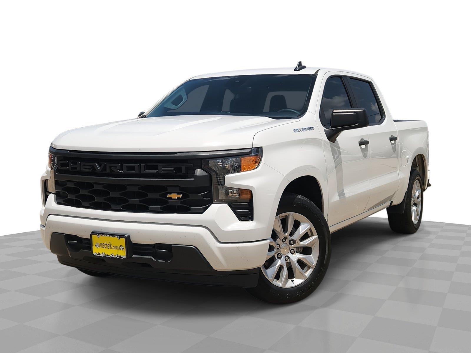 Summit White 2022 Chevrolet Silverado 1500 Pickup Truck 4X2 8-Speed Automatic