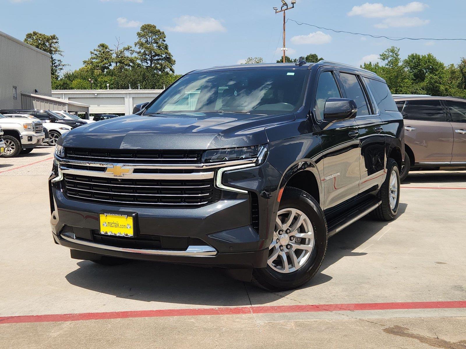 Evergreen Gray Metallic 2022 Chevrolet Suburban SUV / Crossover 4X2 Automatic