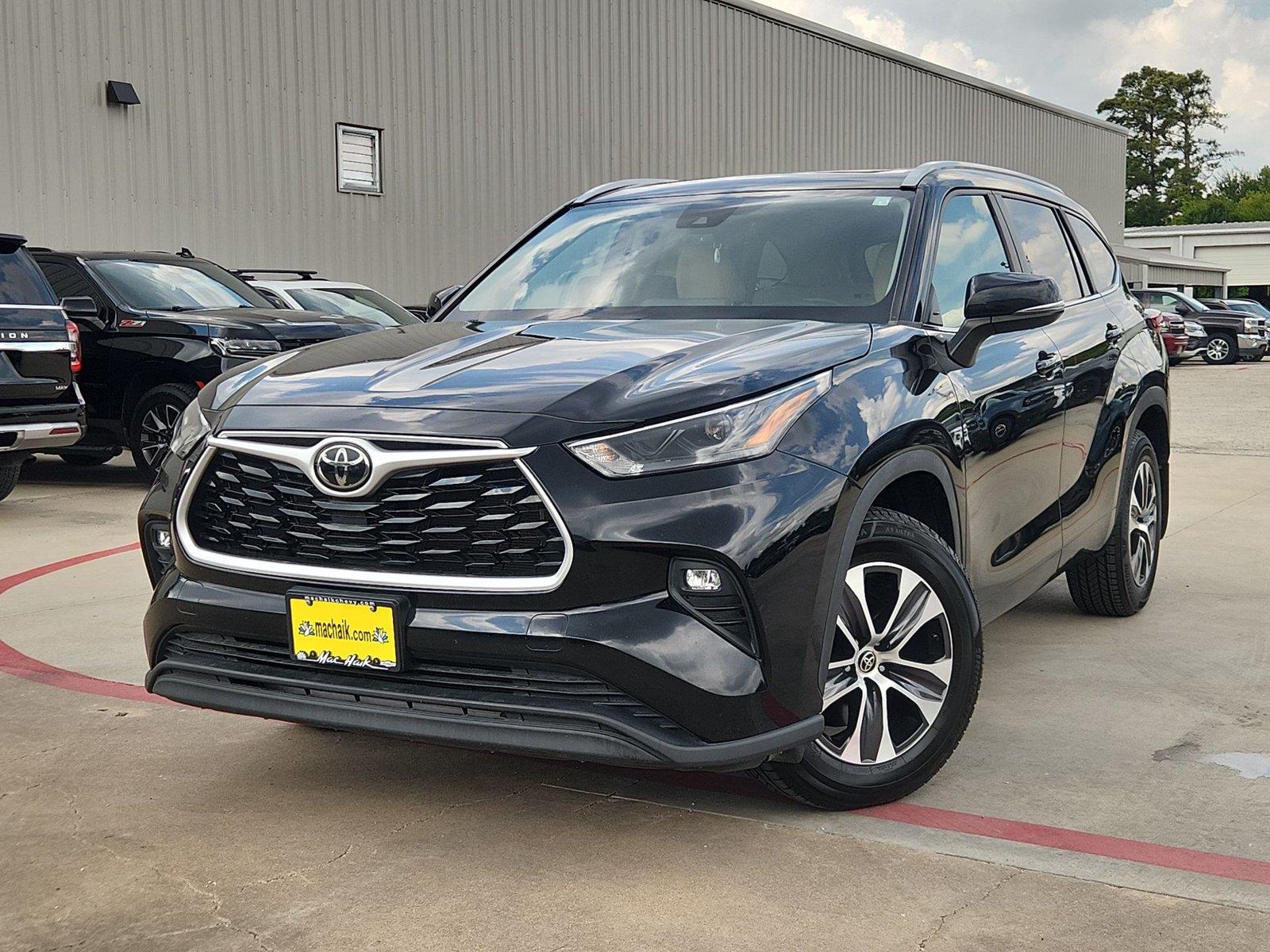 Midnight Black Metallic 2023 Toyota Highlander SUV / Crossover All-Wheel Drive 8-Speed Automatic
