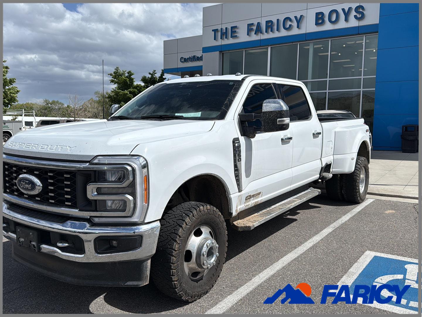 2023 Ford F-350 Super Duty Lariat Crew Cab LB DRW 4WD