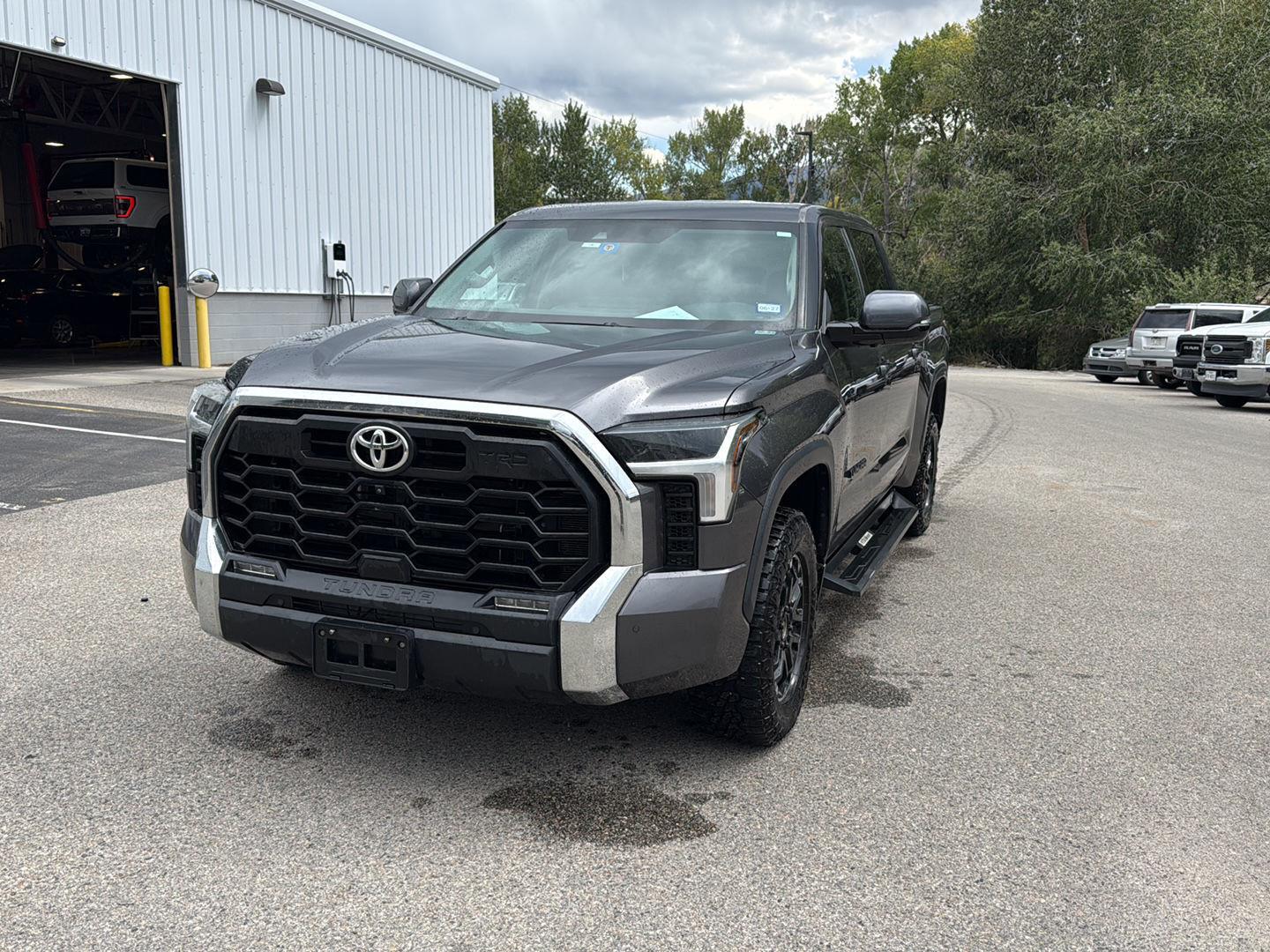  2022 Toyota Tundra SR5 CrewMax Cab 4WD   