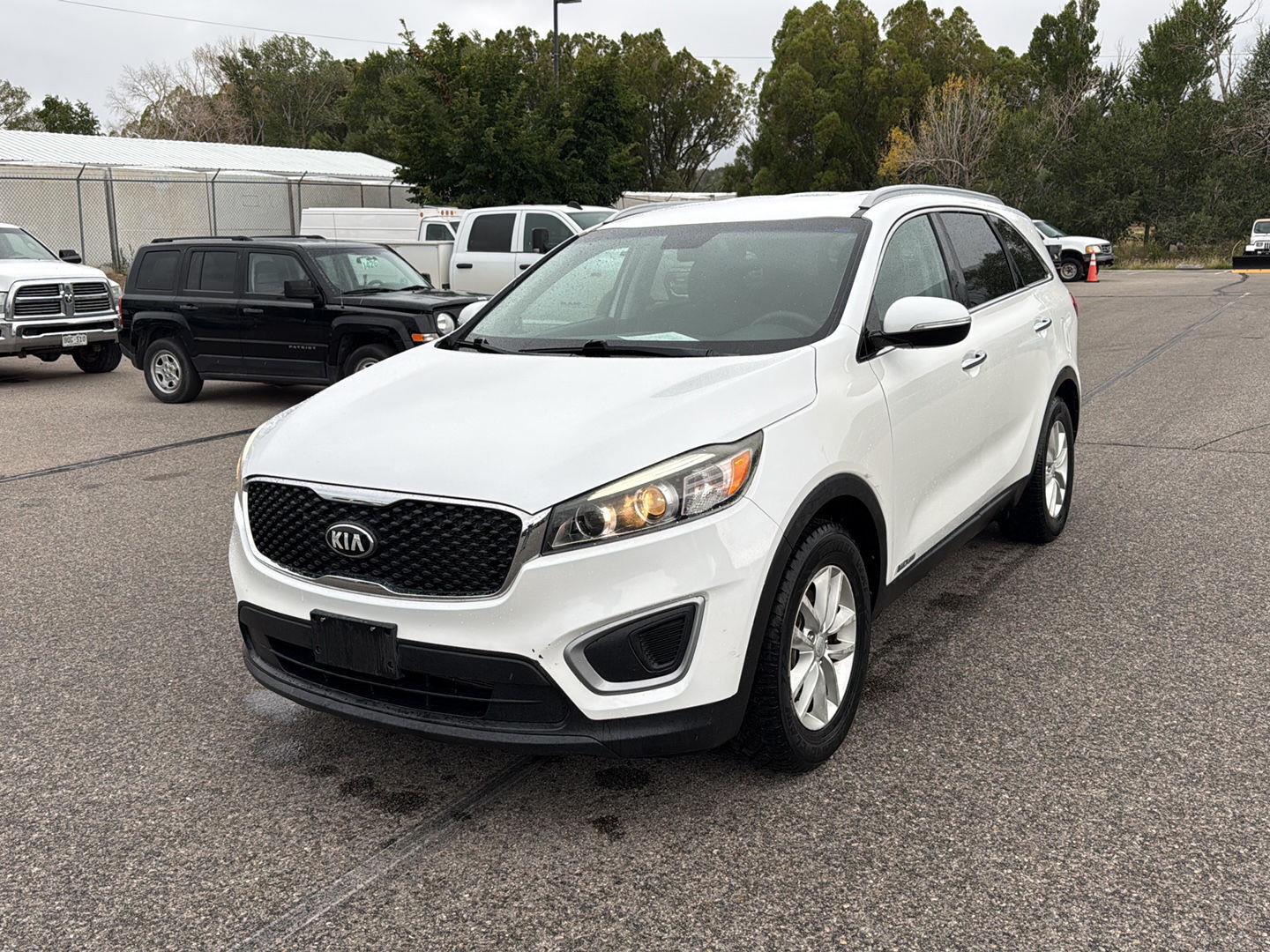 Snow White Pearl 2016 Kia Sorento SUV / Crossover All-Wheel Drive 6-Speed Automatic