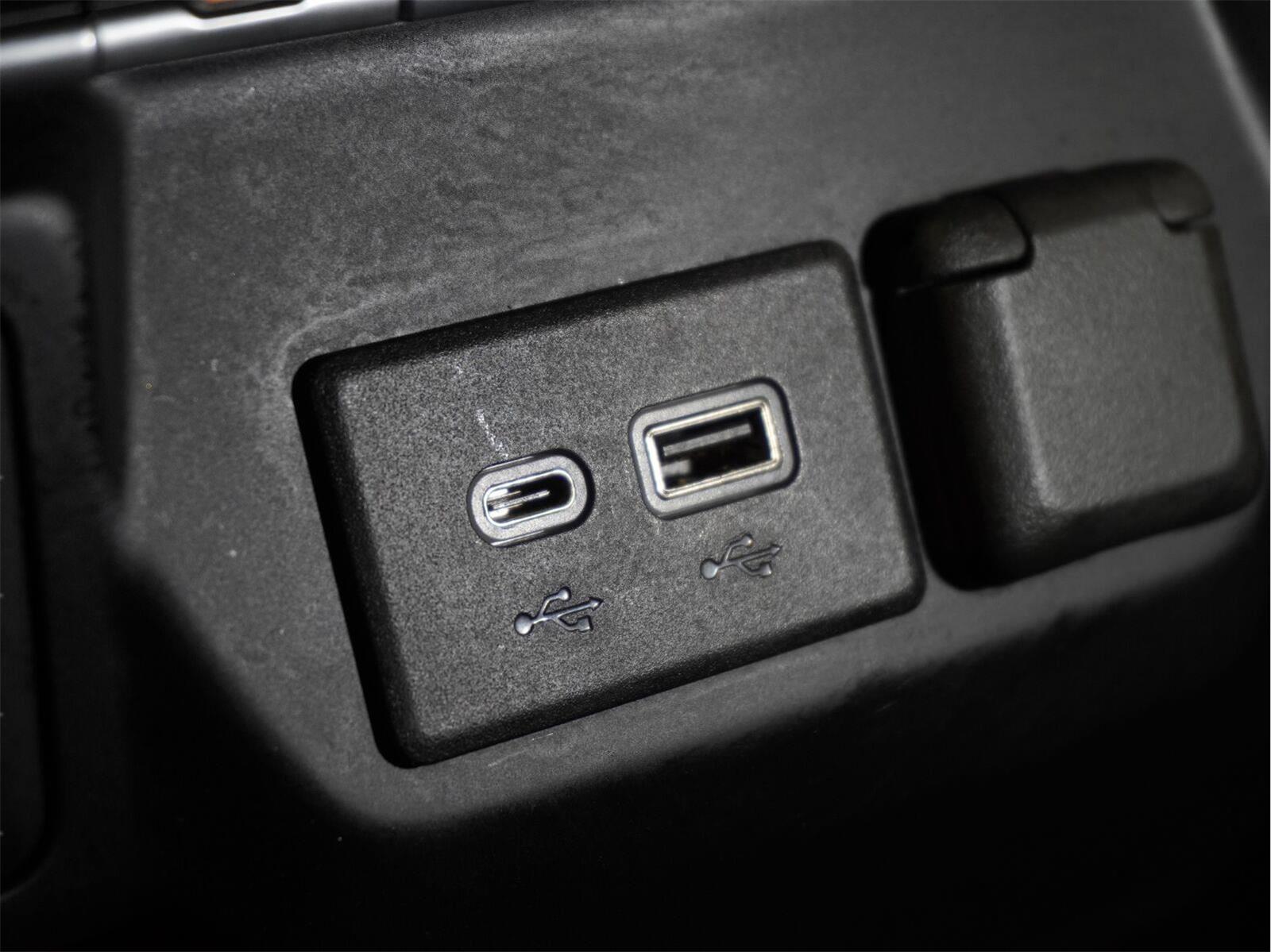 2021 Chevrolet Silverado 1500 LT - Photo 26