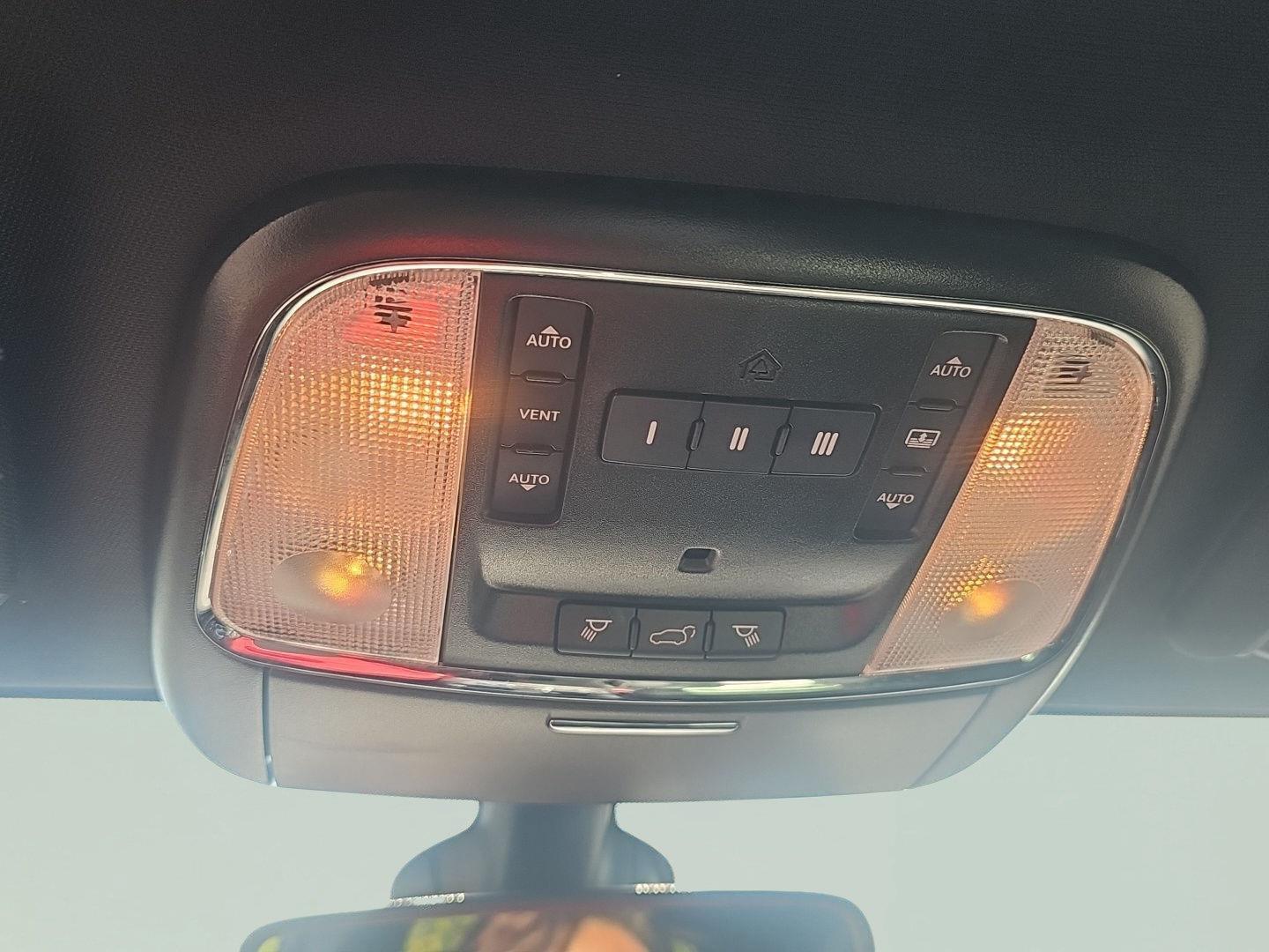 2021 Jeep Grand Cherokee Overland - Photo 26