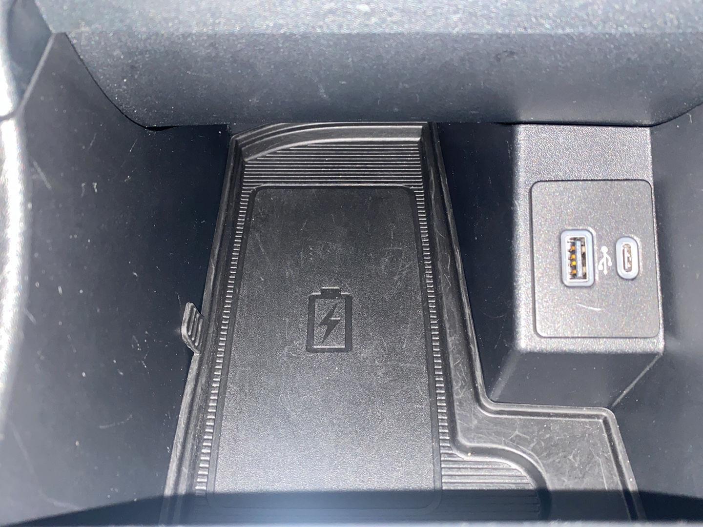 Used 2022 Blue Metallic Ford SEL image 7