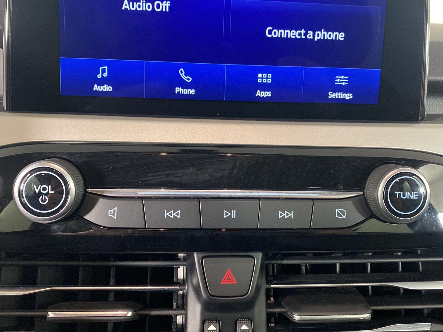 Used 2021 Blue Metallic Ford SE image 5