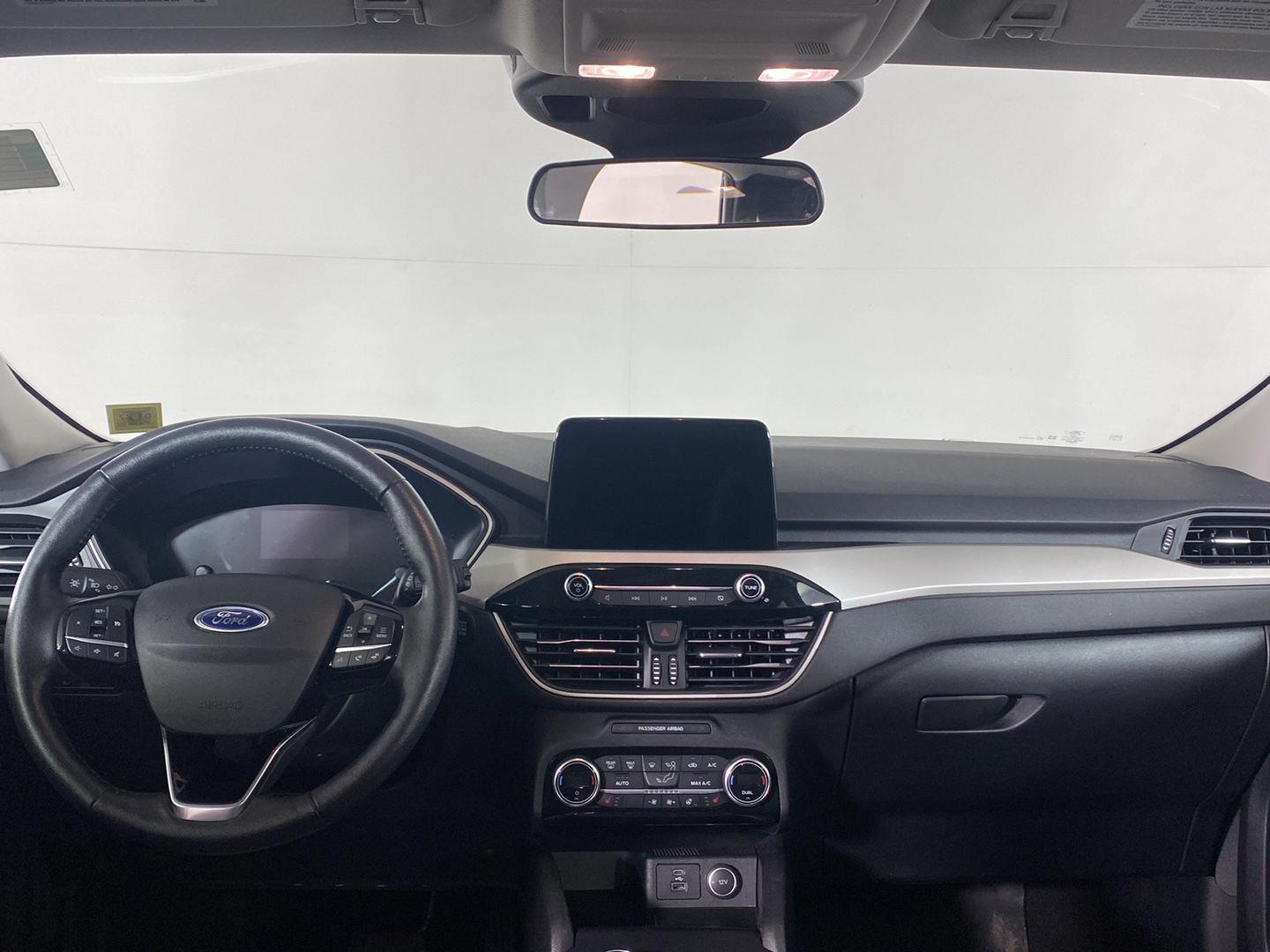 Used 2021 Blue Metallic Ford SE image 18