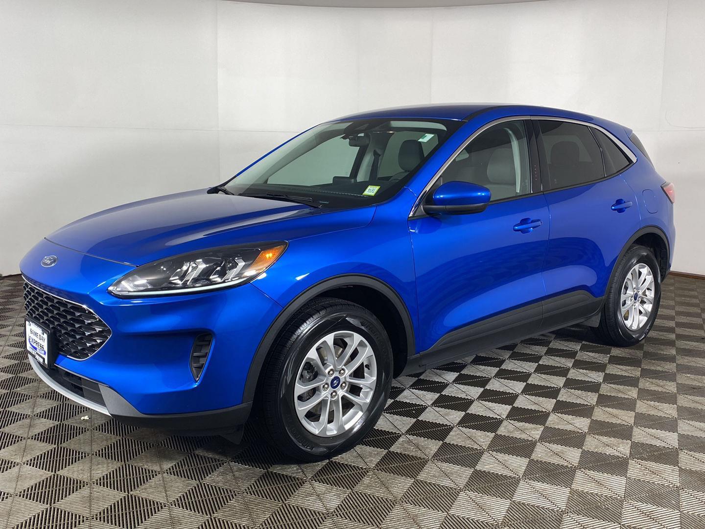 Used 2021 Blue Metallic Ford SE image 25
