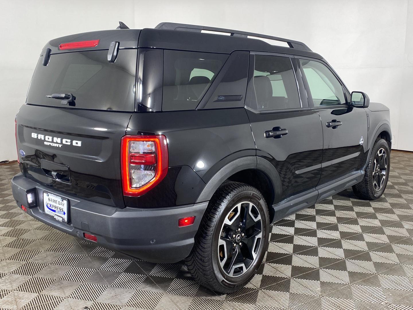 Used 2021 Shadow Black Ford  image 21