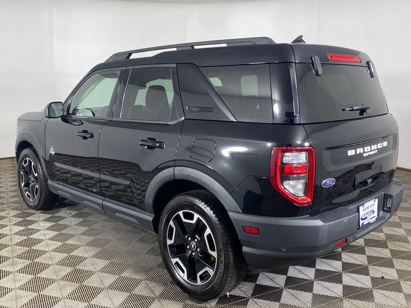 Used 2021 Shadow Black Ford  image 26