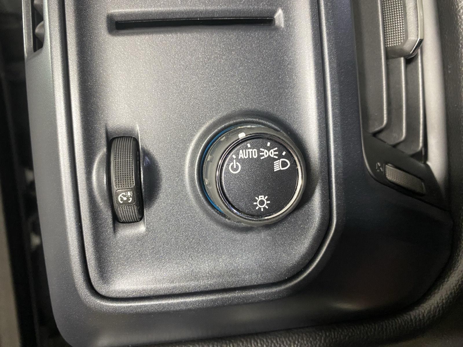 Used 2017 Black Chevrolet Custom image 15