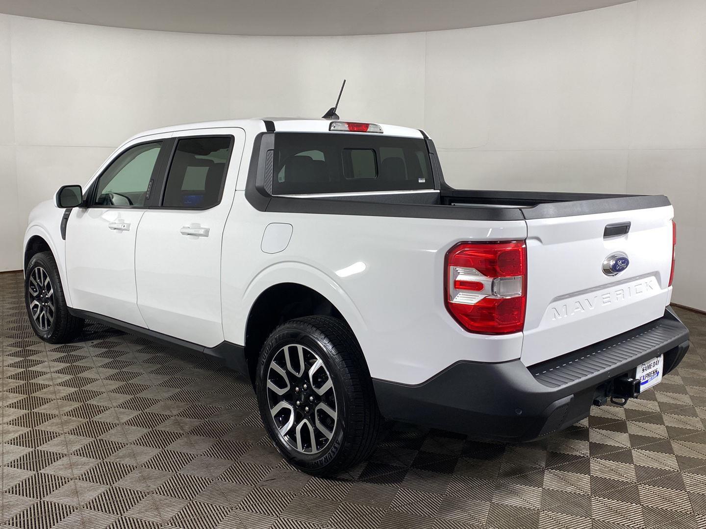 Certified Used 2022 Oxford White Ford LARIAT image 29