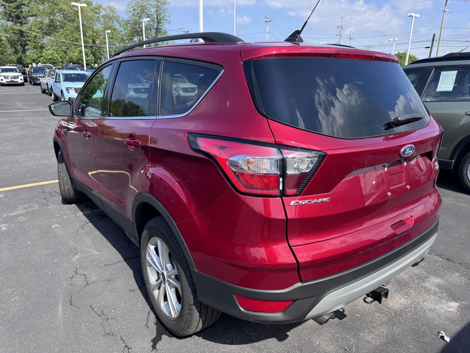 Used 2018 Ruby Red Metallic Tinted Clearcoat Ford SE image 6
