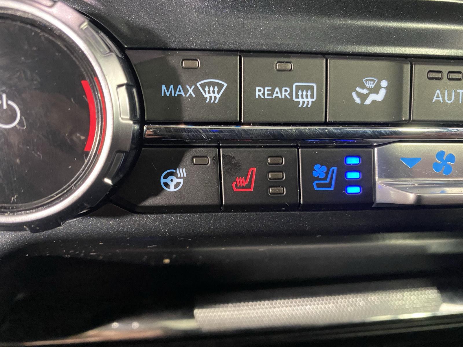 Certified Used 2024 Carbonized Gray Ford LARIAT image 24