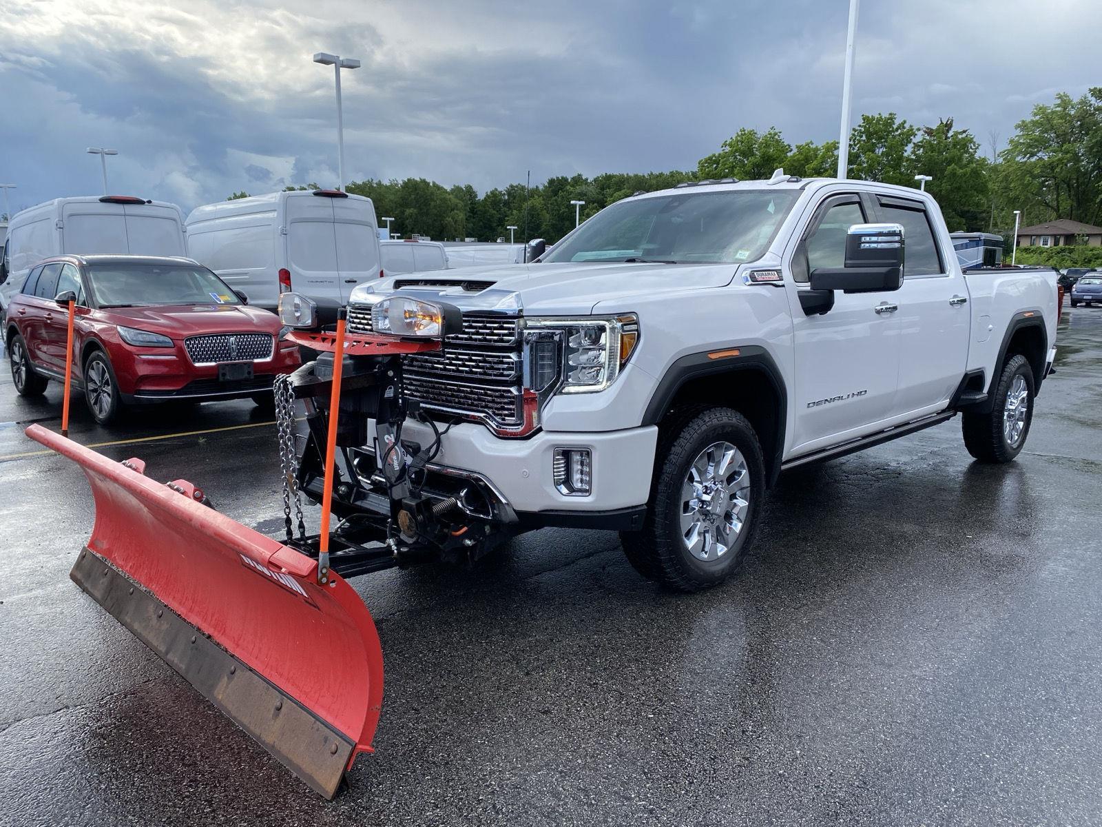 Used 2021 White Frost GMC Denali image 3
