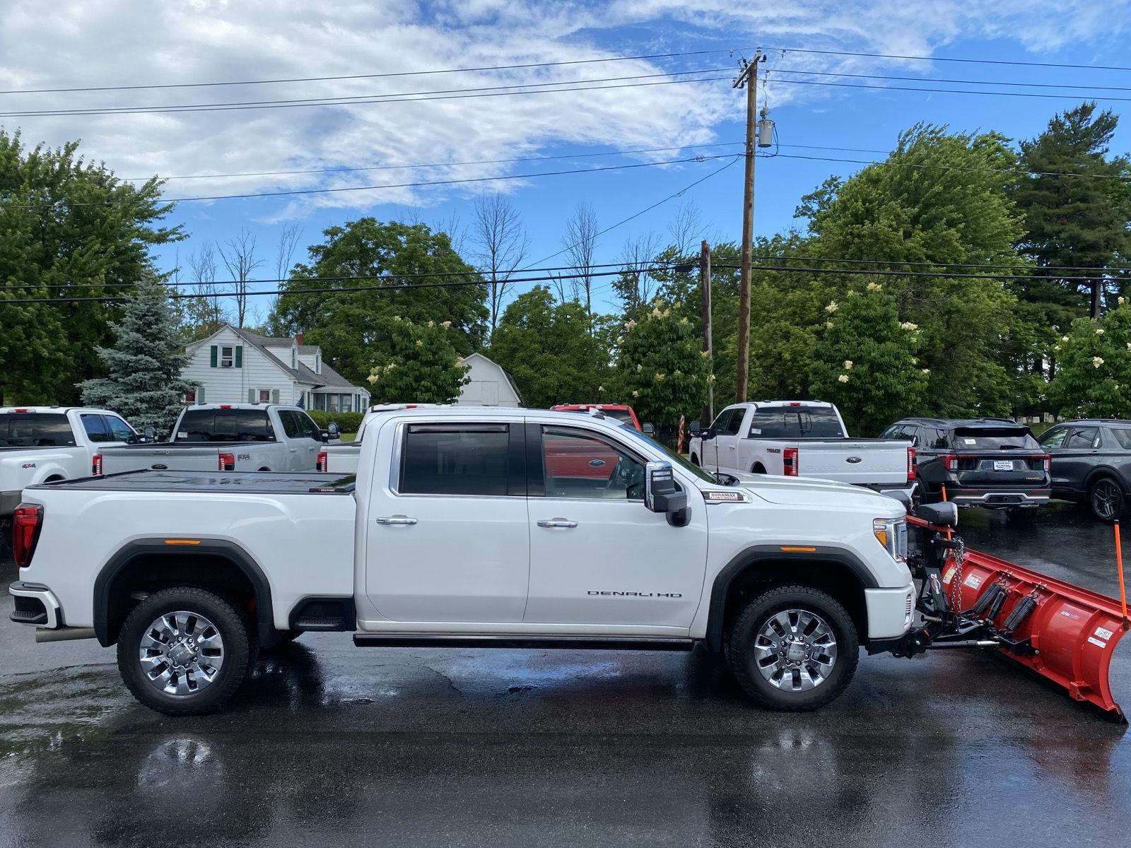 Used 2021 White Frost GMC Denali image 8