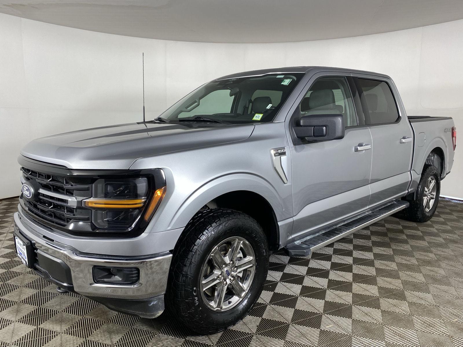 View vehicle photo 3