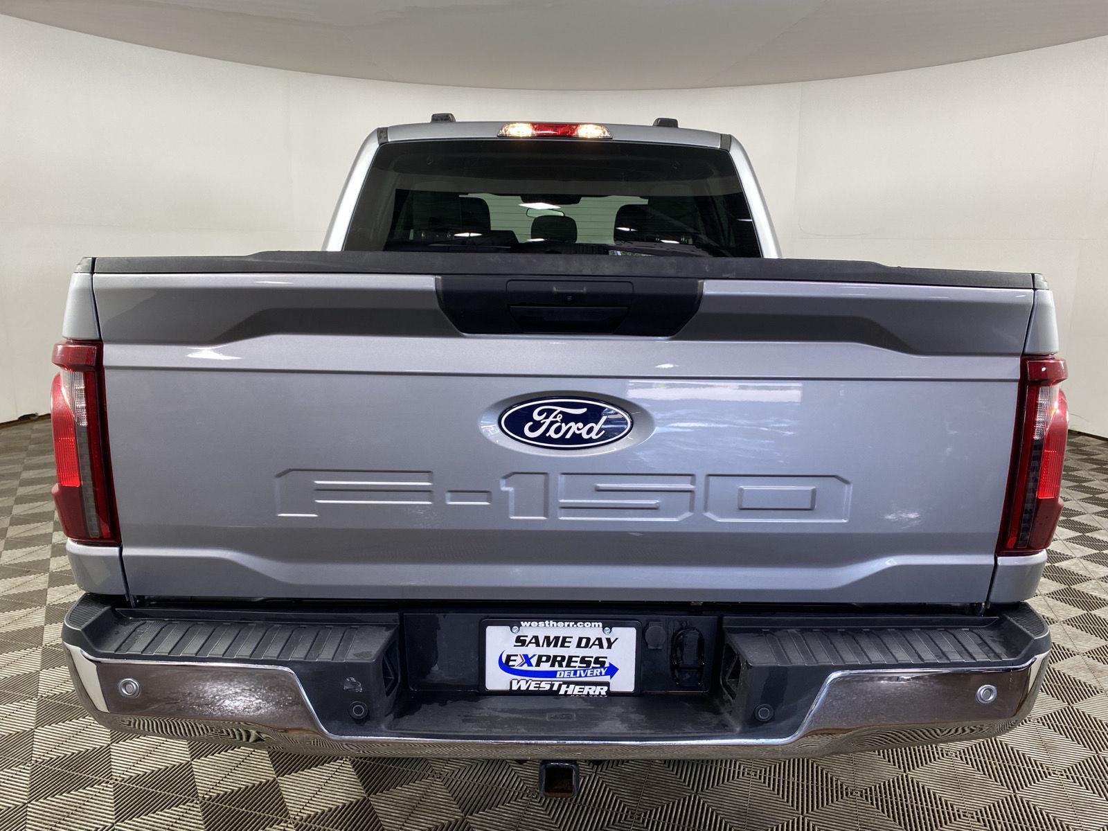 View vehicle photo 6