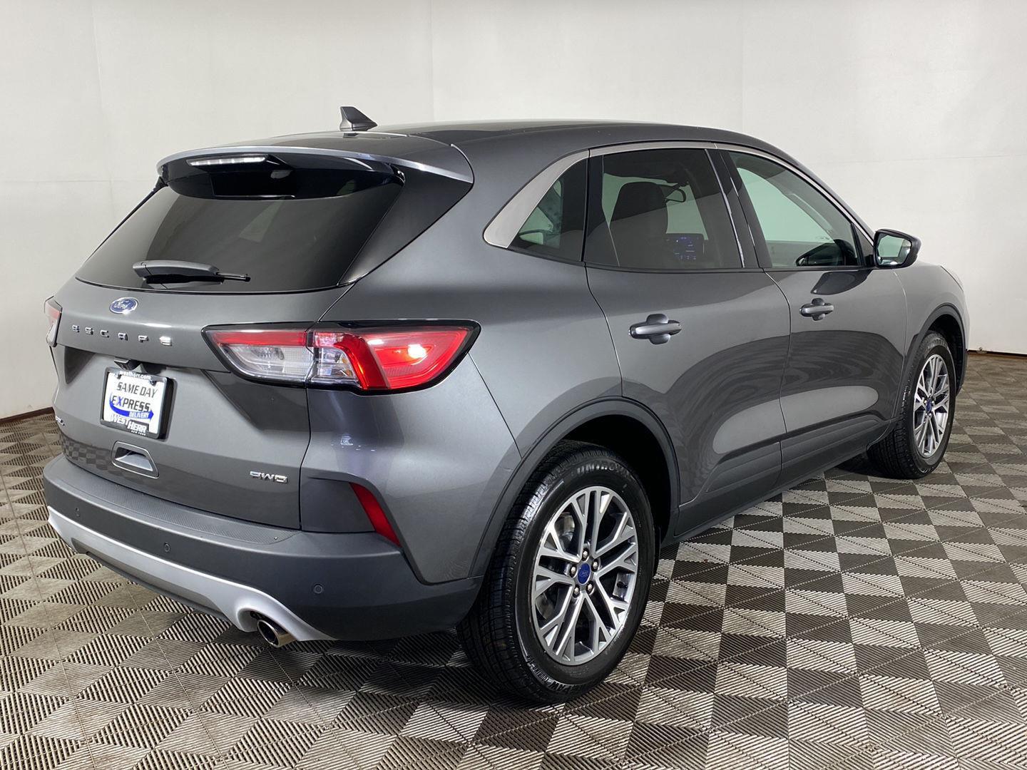 Used 2022 Carbonized Gray Ford SEL image 23