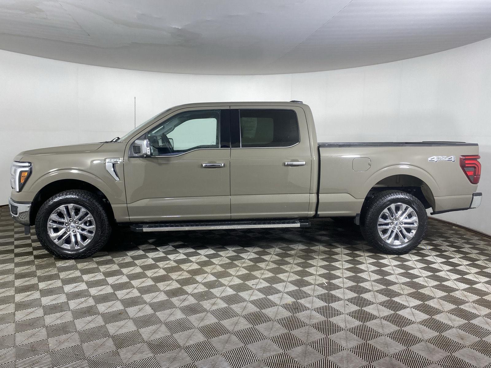 Used 2025 Gray Ford LARIAT image 4