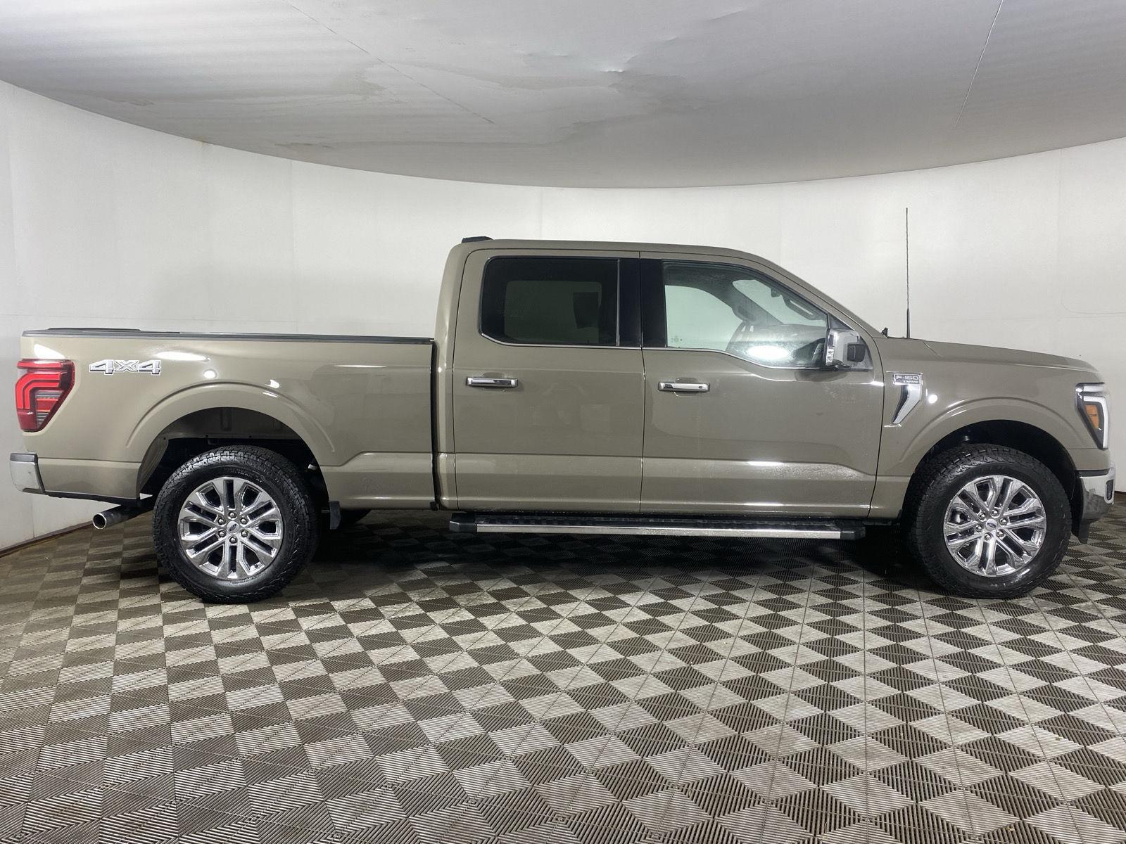 Used 2025 Gray Ford LARIAT image 8