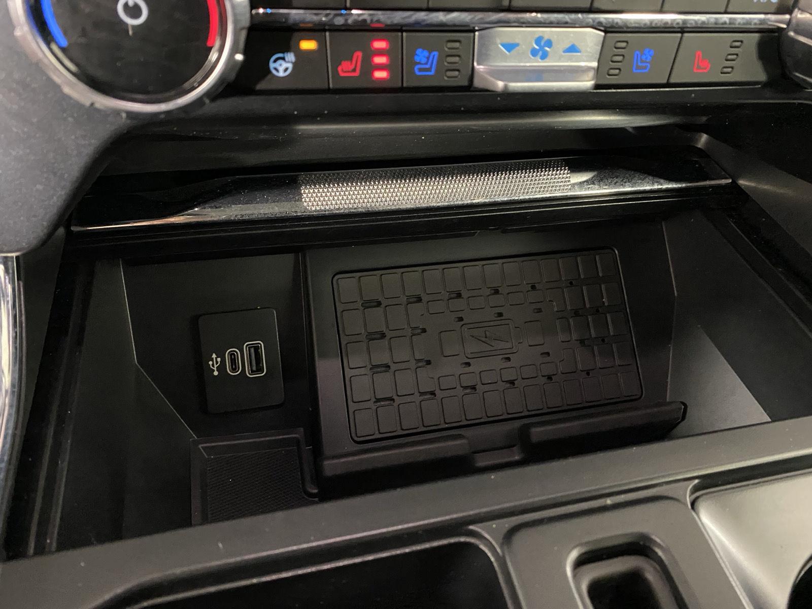 Used 2025 Gray Ford LARIAT image 21
