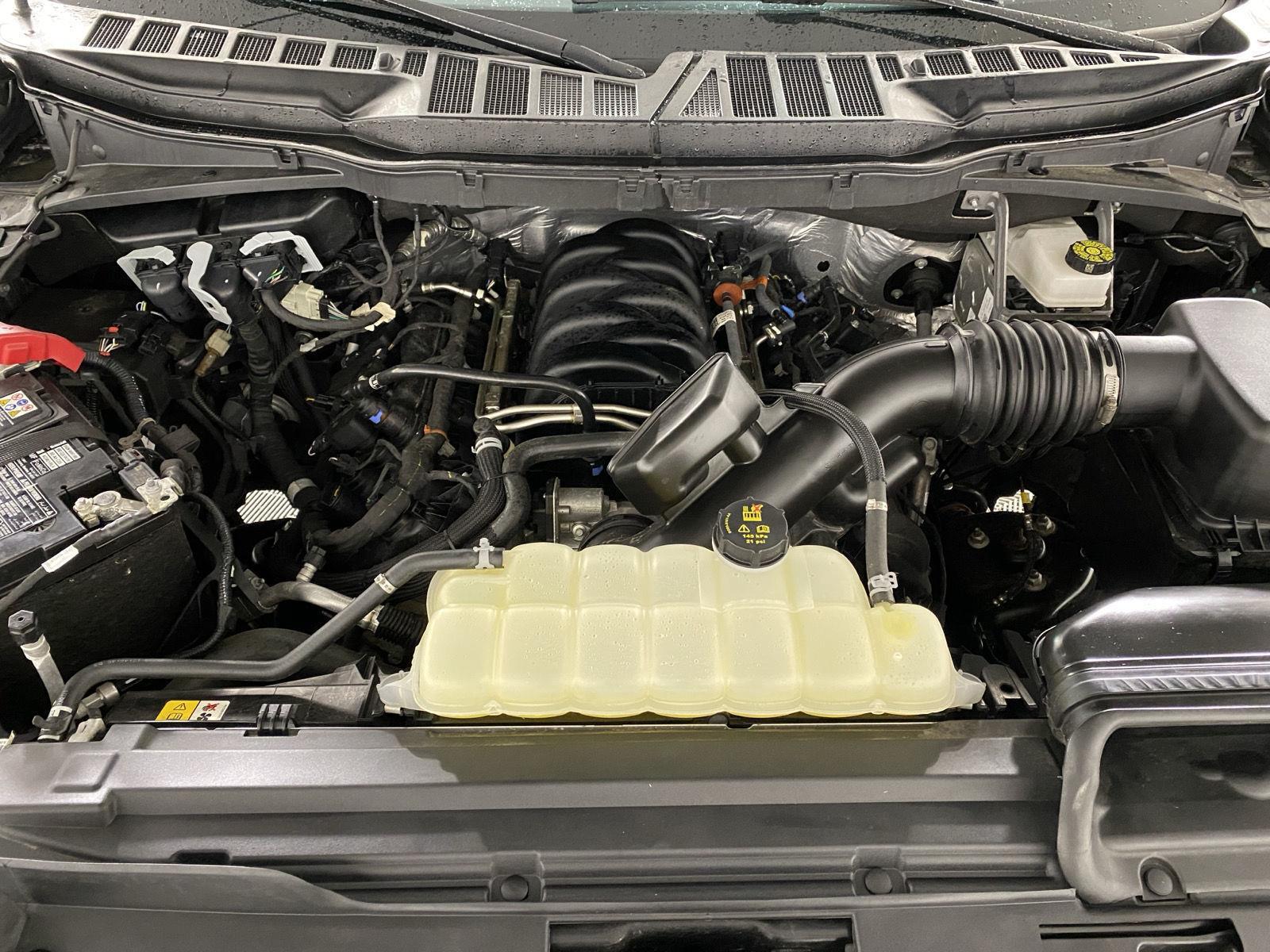 Used 2025 Gray Ford LARIAT image 28