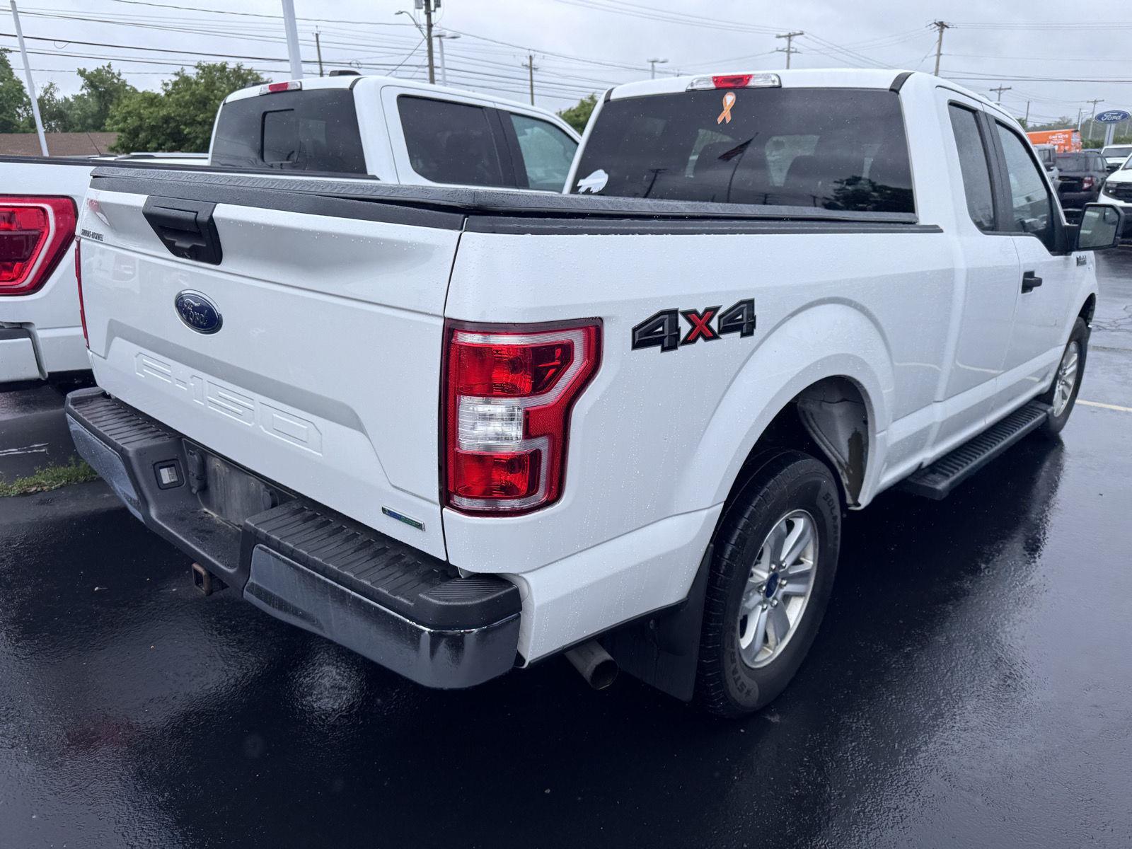 View vehicle photo 4