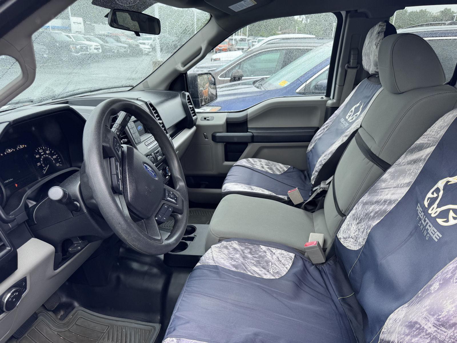View vehicle photo 7