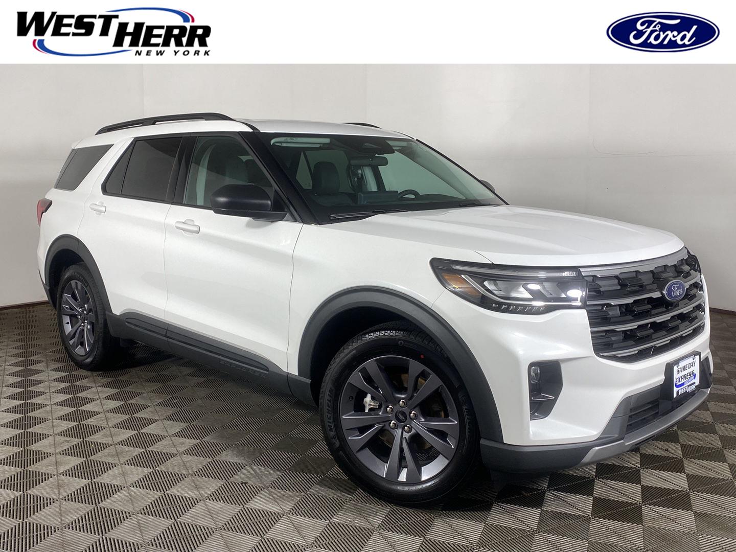 Star White Metallic Tri-Coat 2026 Ford Explorer SUV / Crossover All-Wheel Drive Automatic