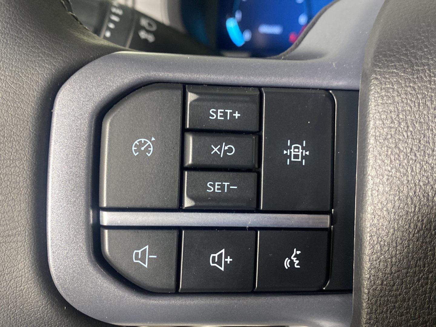 New 2026 Agate Black Ford XLT image 13