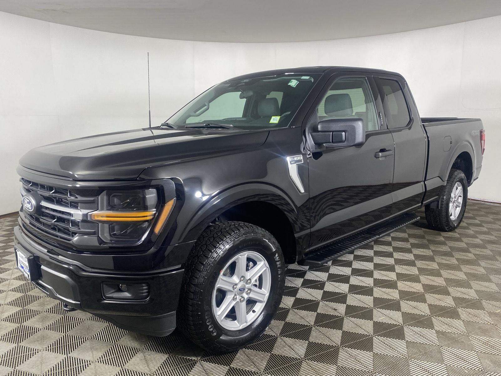 New 2026 Agate Black Ford XLT image 31