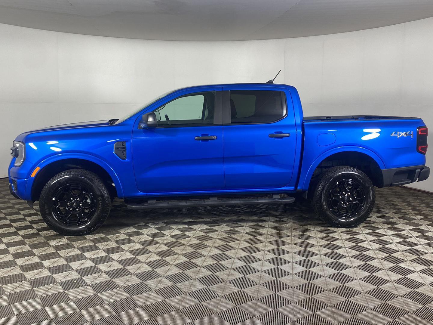 New 2026 Velocity Blue Ford XLT image 32