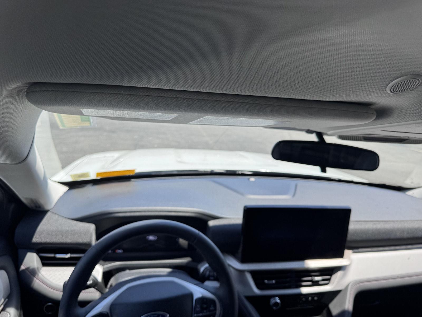 New 2026 Star White Metallic Tri-Coat Ford Active image 11